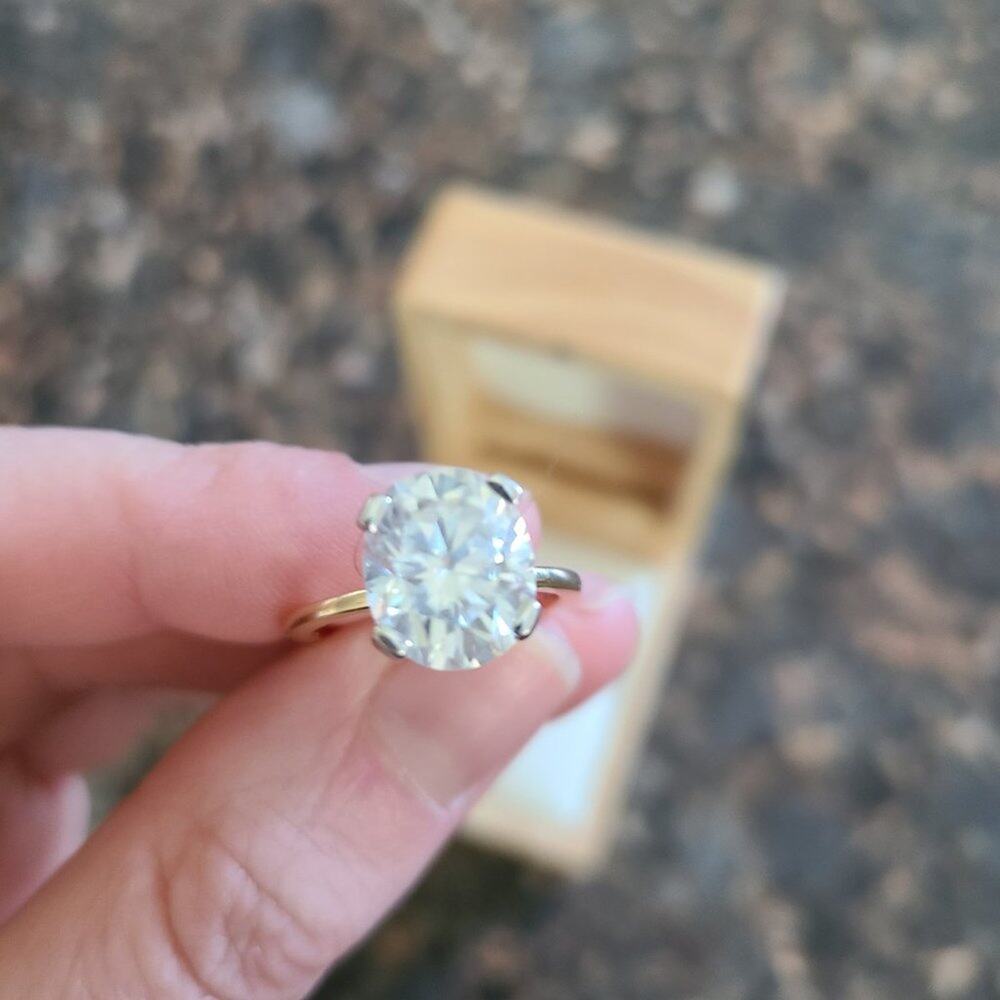 Brilliant Earth 3.5 Carat Moissanite Engagement Ring Sz 6 Melinda Solitaire Oval - Picture 5 of 6